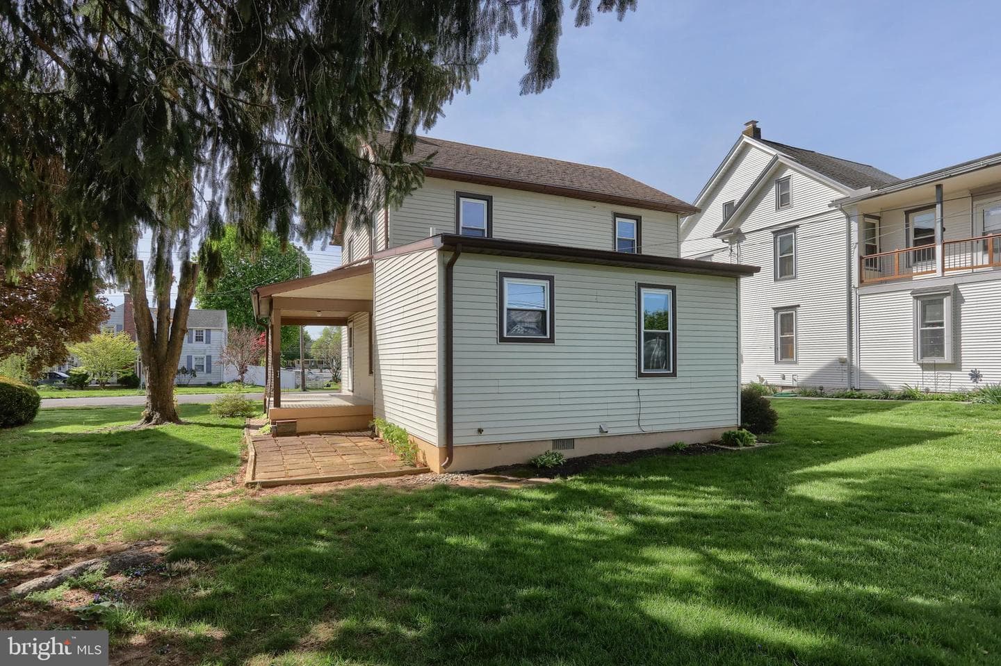 659 E Maple Street photo 29