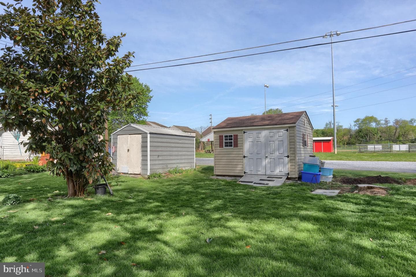 659 E Maple Street photo 31