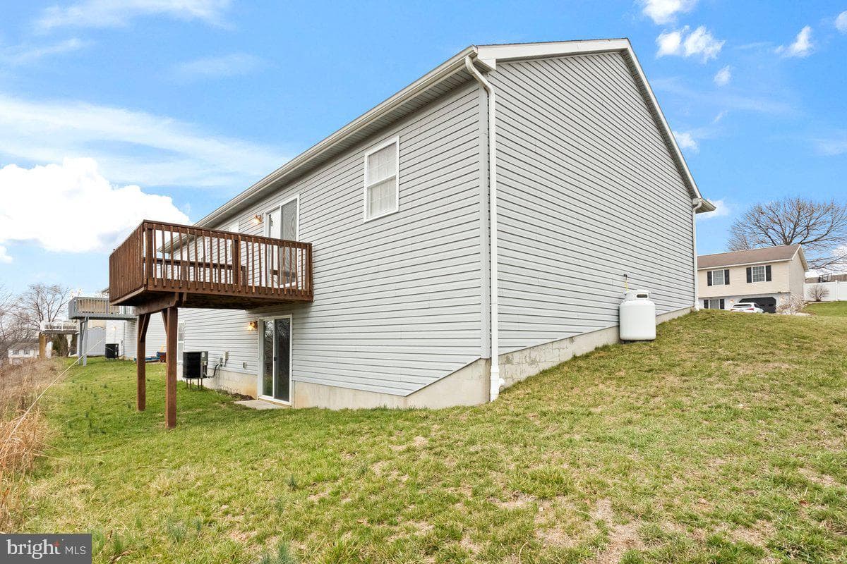 975 Harmony Hill Drive photo 5