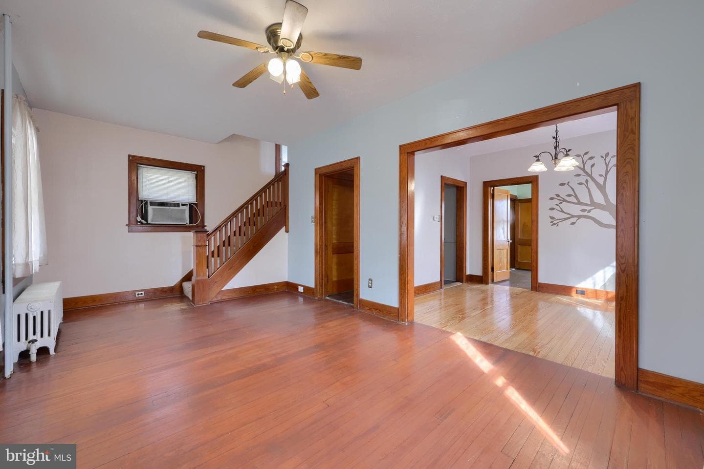 11 E Poplar Street photo 14