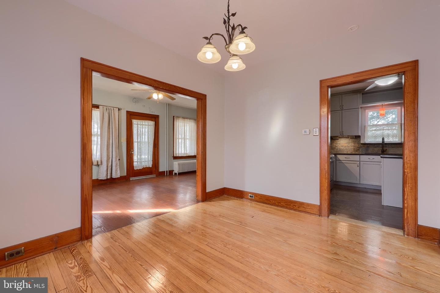 11 E Poplar Street photo 18
