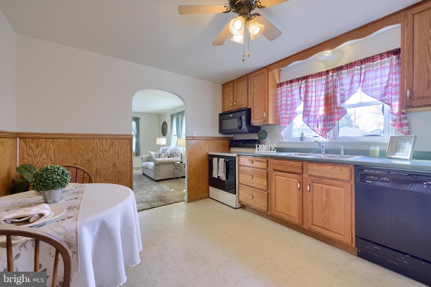 727 N Hanover Street photo 13