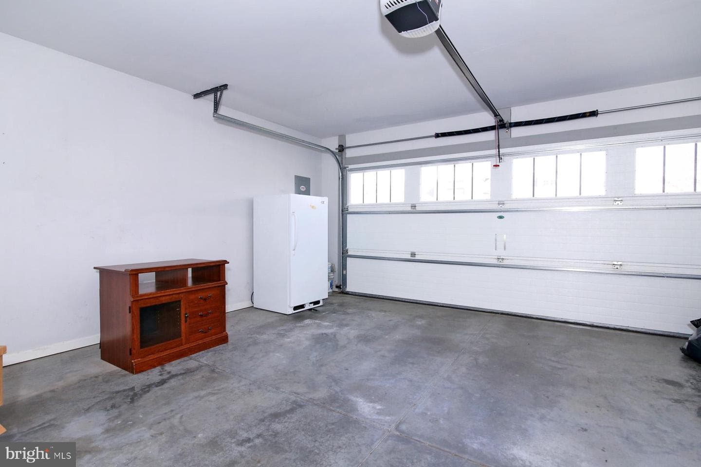 1043 English Drive photo 39