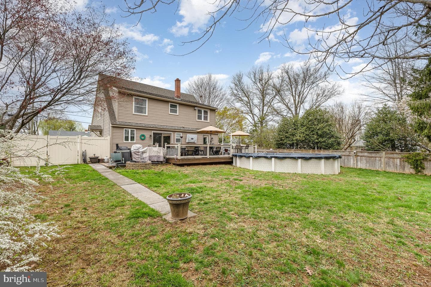 706 Smith Avenue photo 30