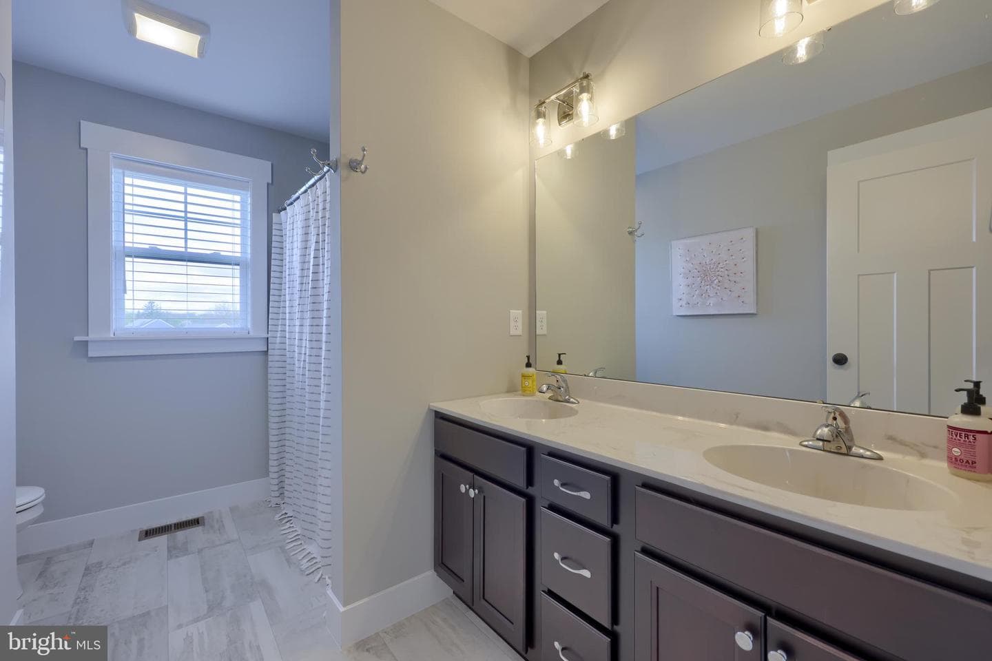9 Willow Street photo 38