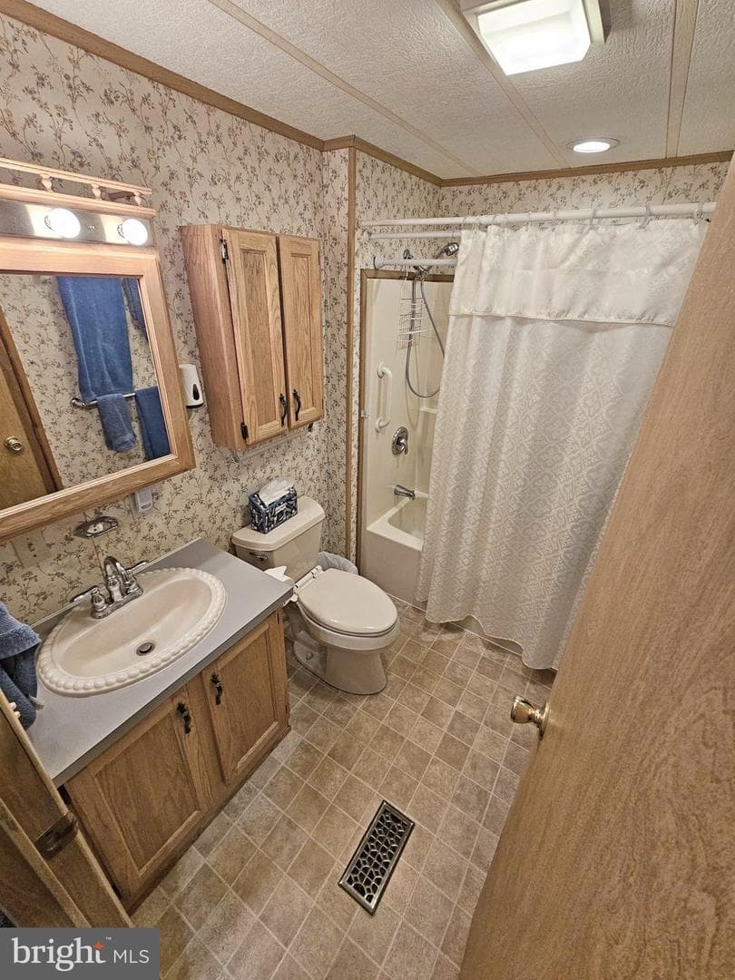 319 Maple Avenue photo 12