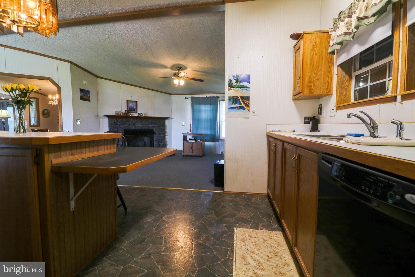 218 W Spruce Street photo 17