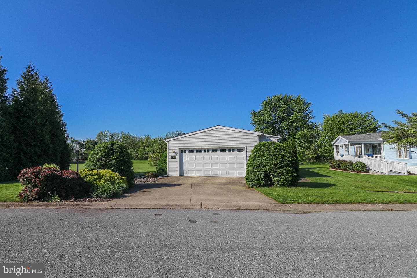 218 W Spruce Street photo 3