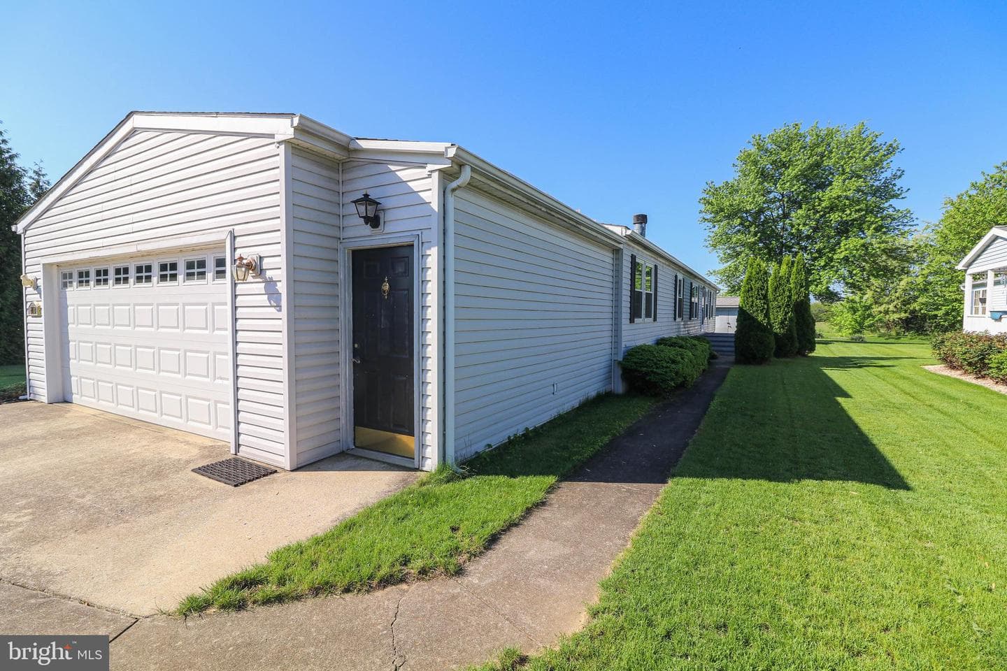 218 W Spruce Street photo 6