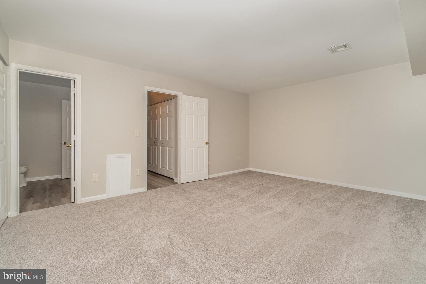 1201 Cambridge Court photo 13