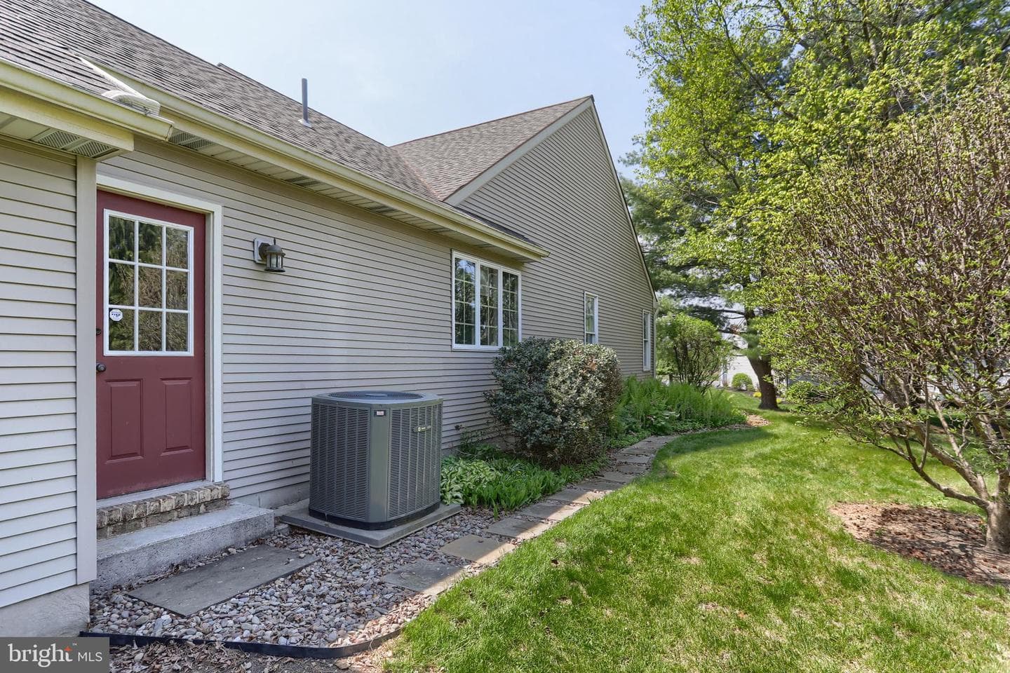 5 Stone Hedge Drive photo 36