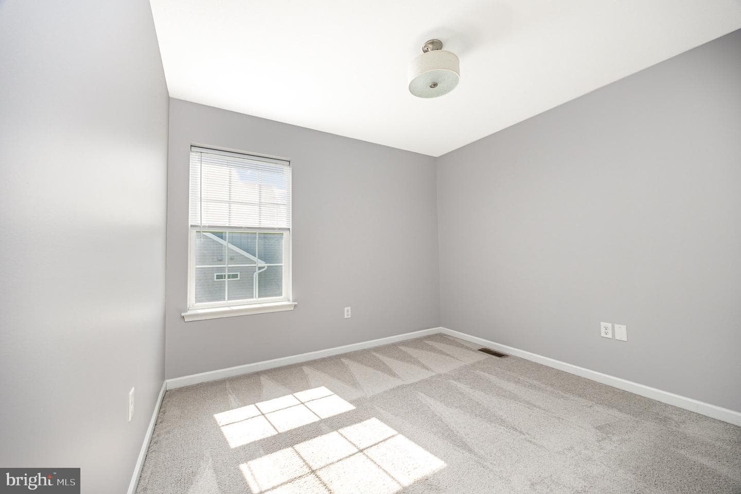 764 S Lancaster Street photo 23