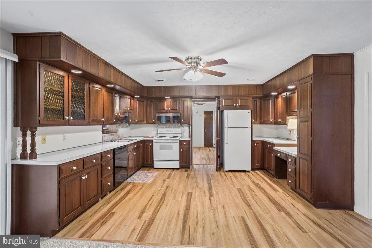 1023 Cornwall Road photo 13