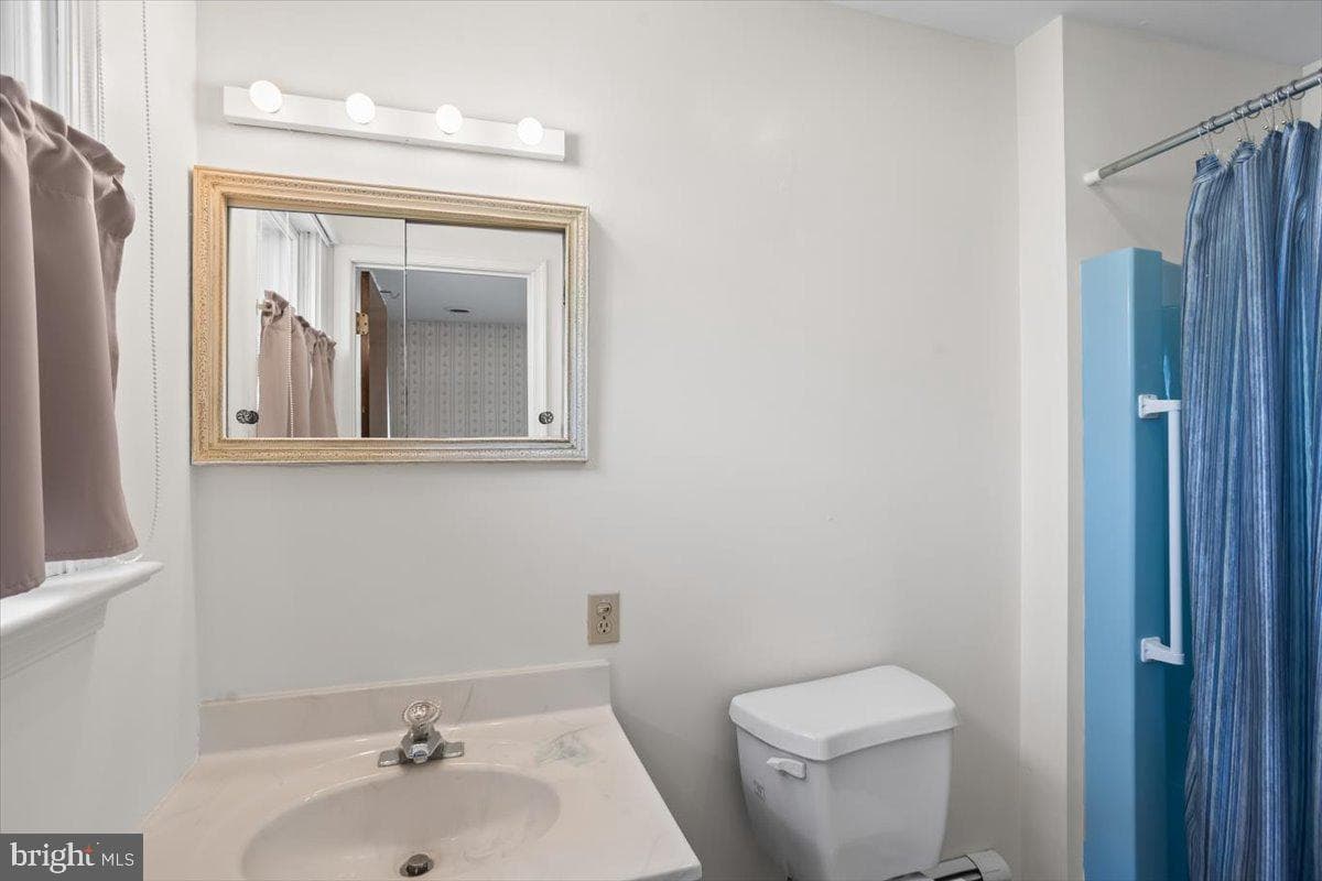 1023 Cornwall Road photo 24