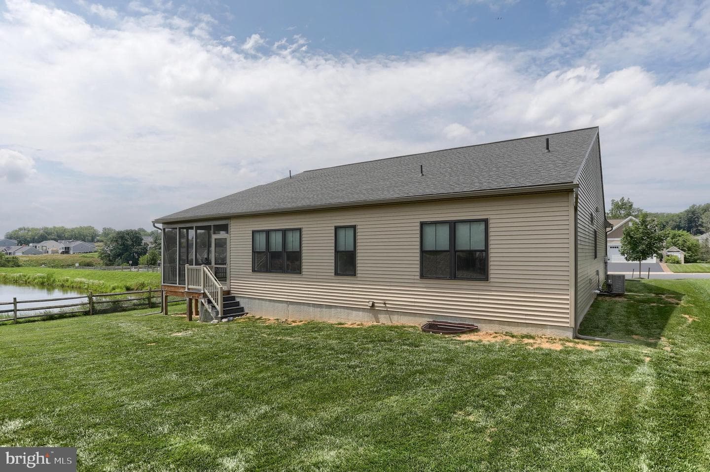 908 Briar Rose Avenue photo 32
