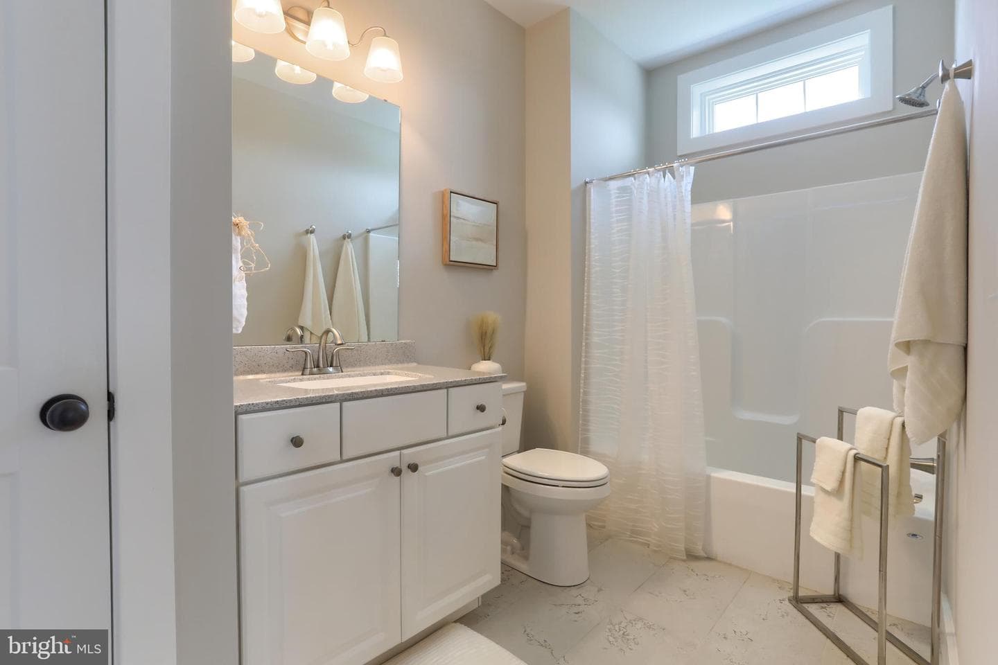908 Briar Rose Avenue photo 9