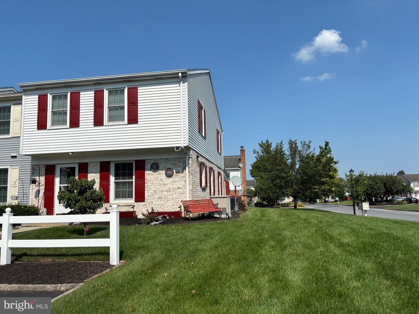 2001 Carlton Drive photo 2