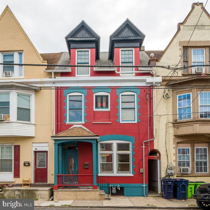 530 Lehman Street photo 2
