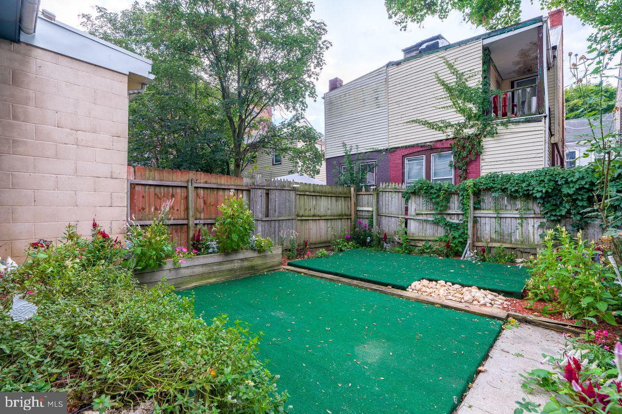 530 Lehman Street photo 40