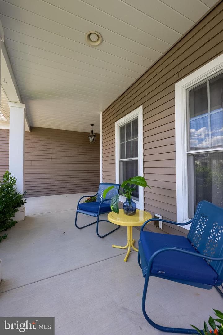1076 Alden Way photo 4