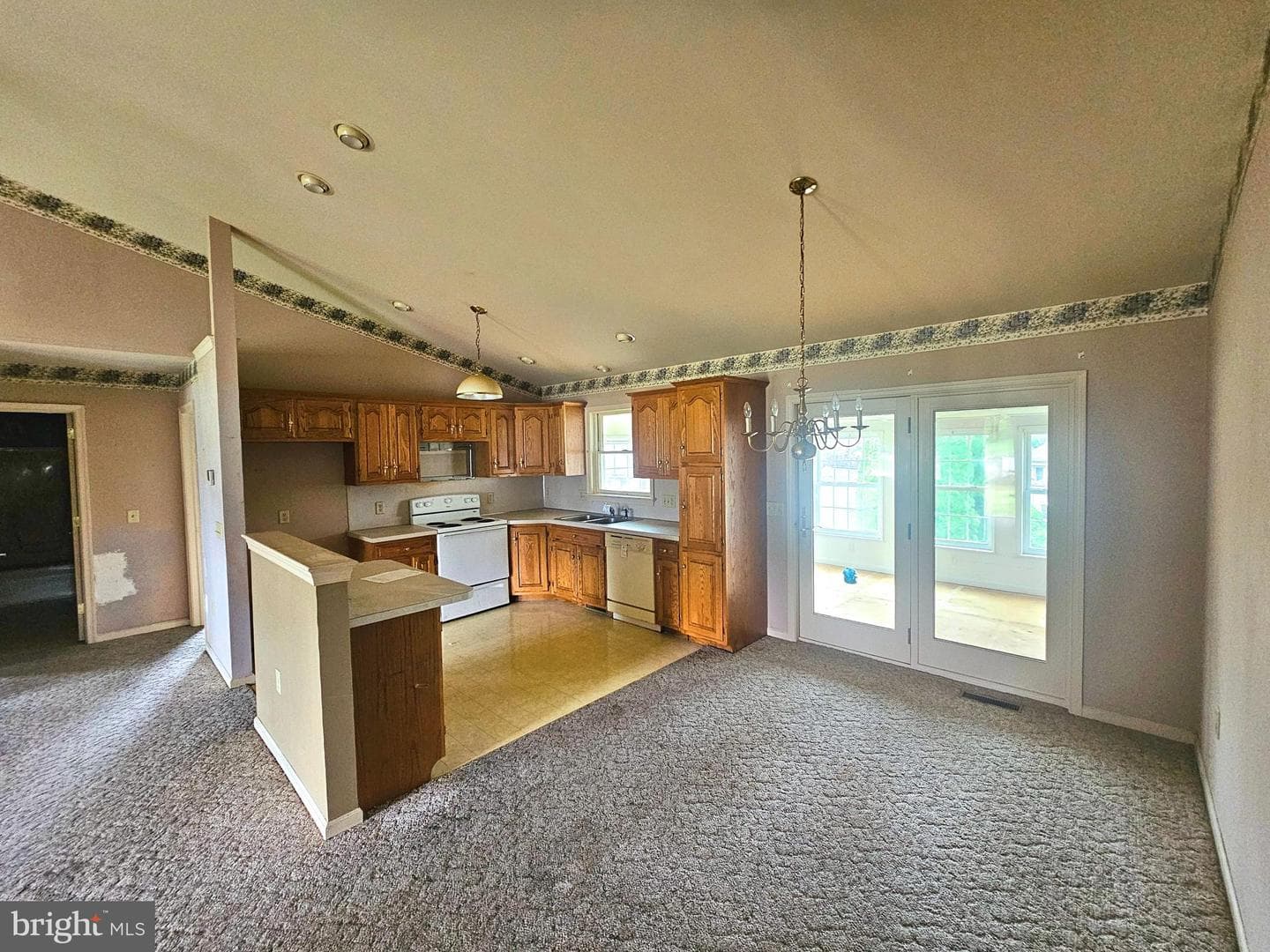 605 Progress Avenue photo 2
