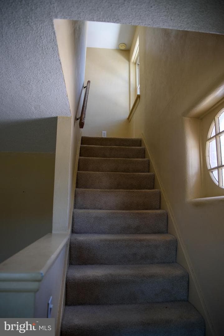 7 Ridge Avenue photo 40