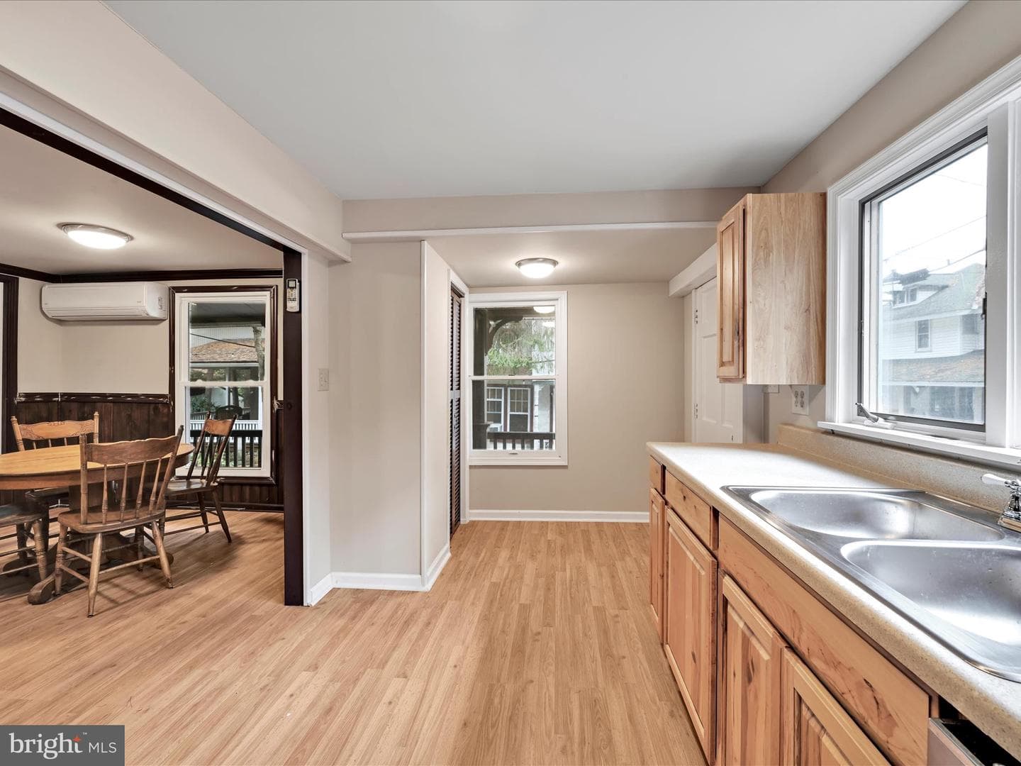 303 2nd Street photo 22
