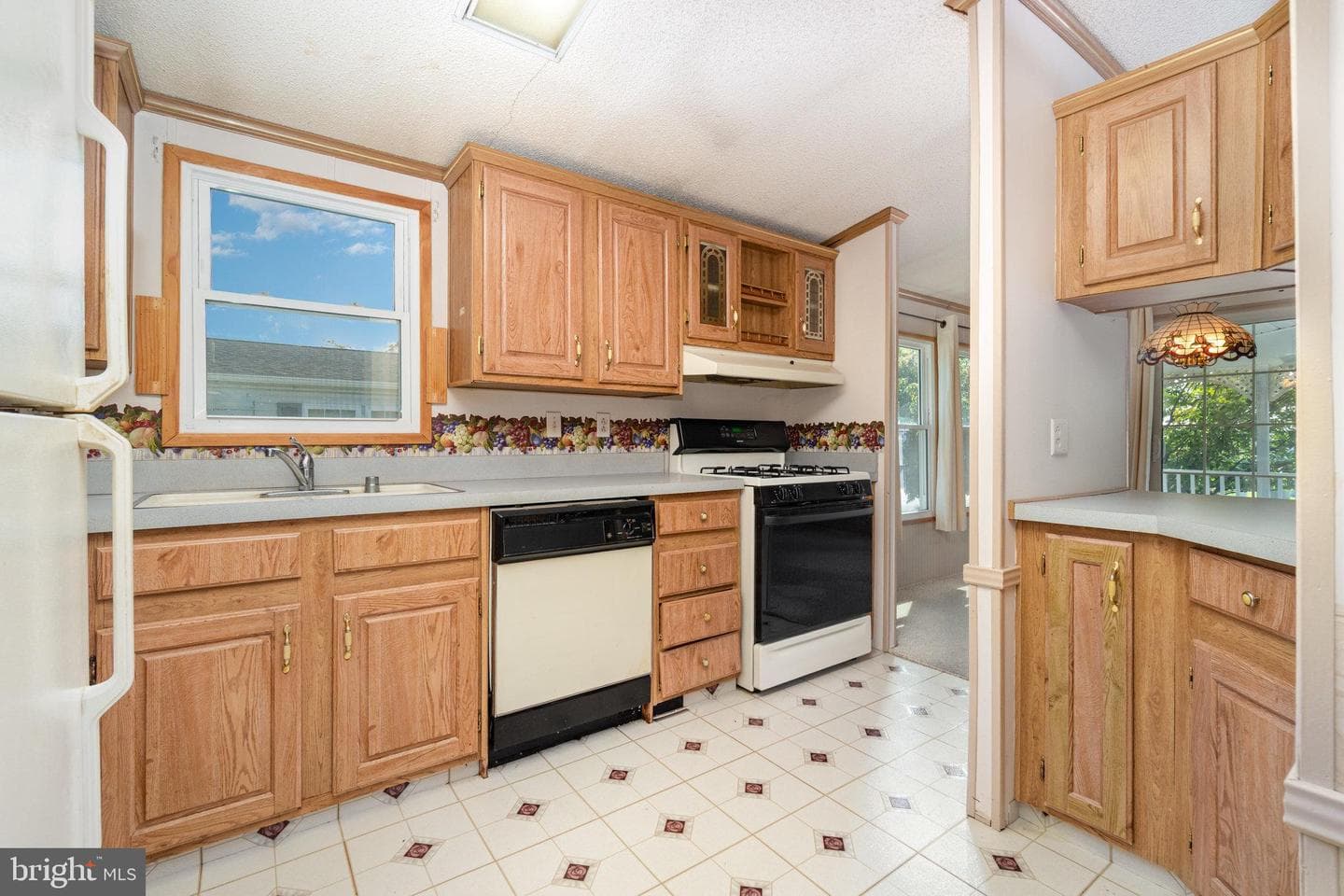 624 W Cedar Street photo 13