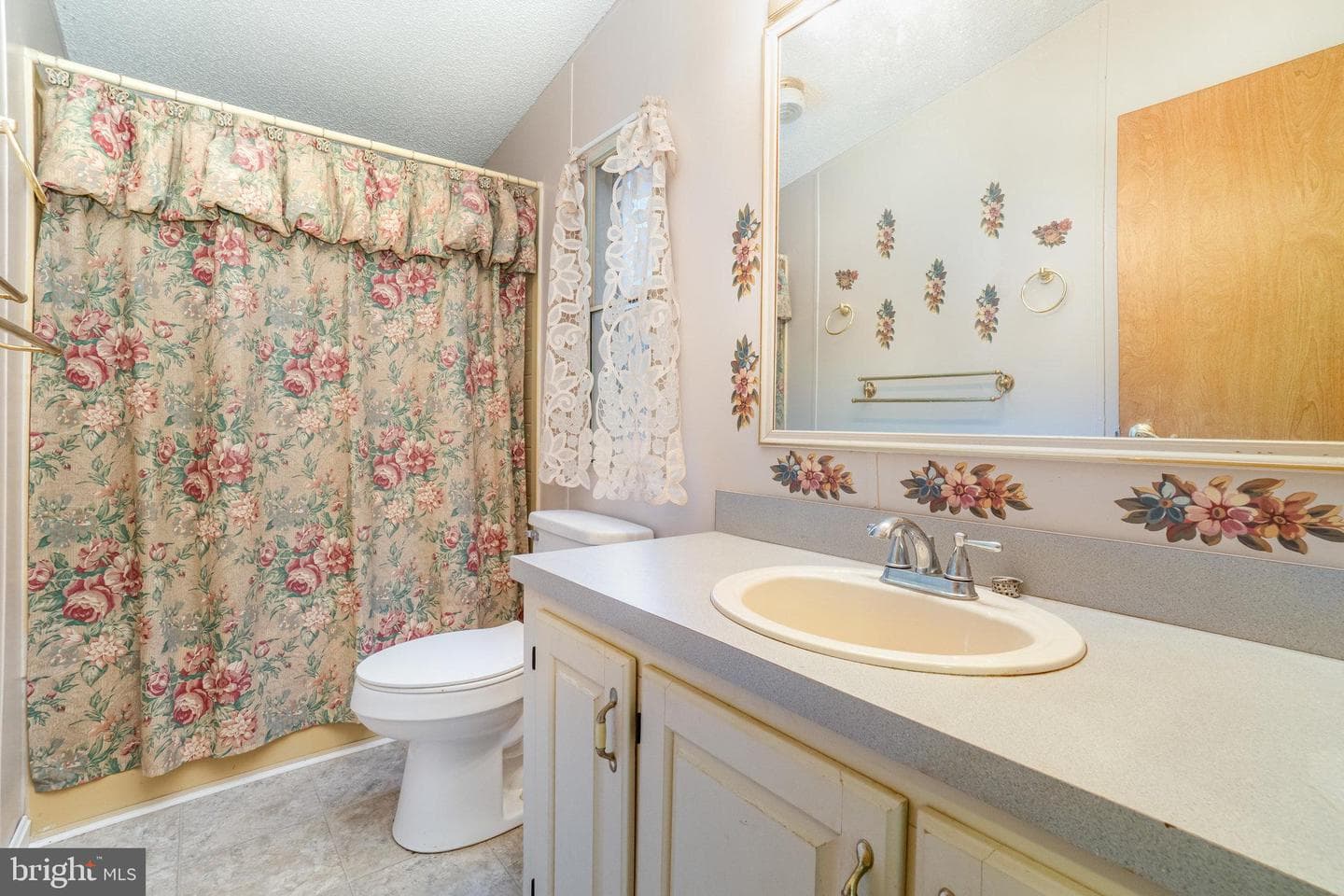 624 W Cedar Street photo 16