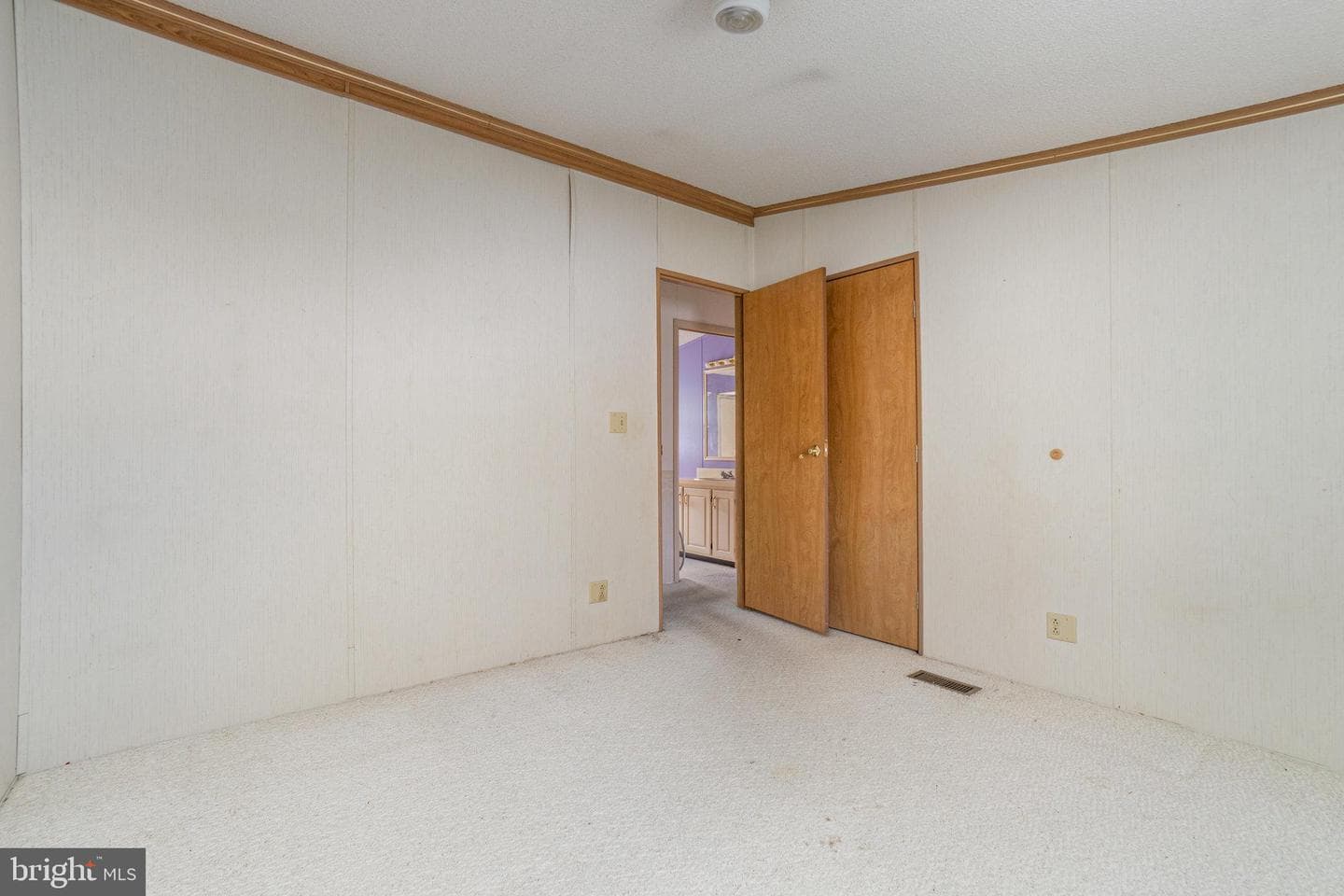 624 W Cedar Street photo 18