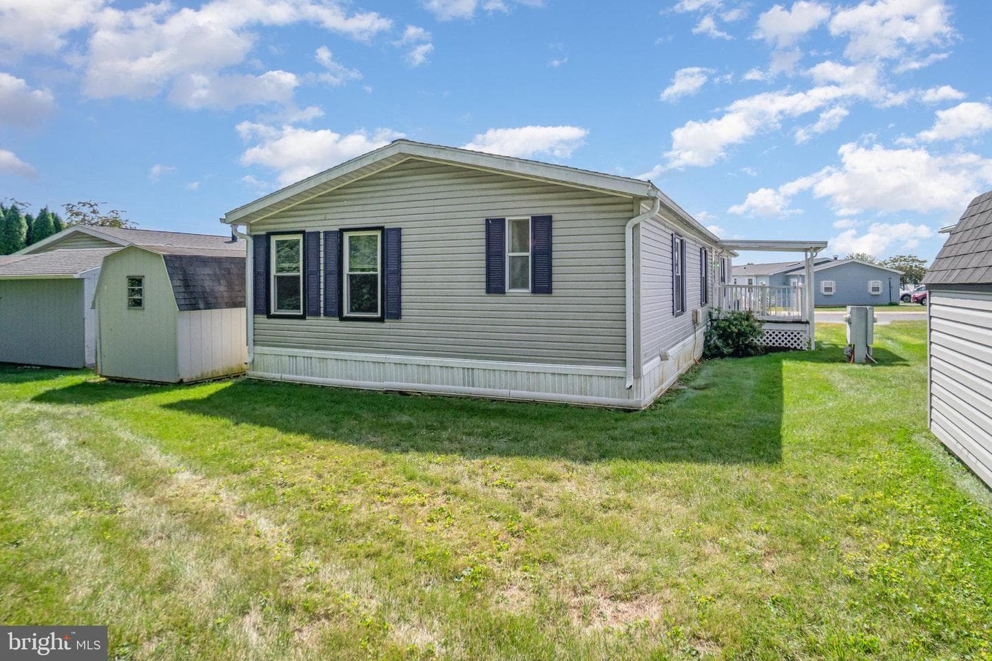 624 W Cedar Street photo 33