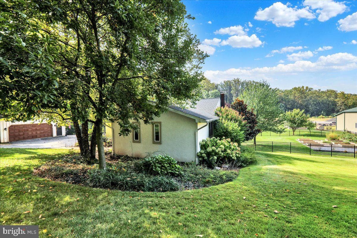 131 Distillery Road photo 34