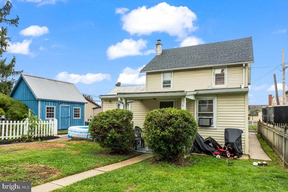 27 N Center Street photo 36