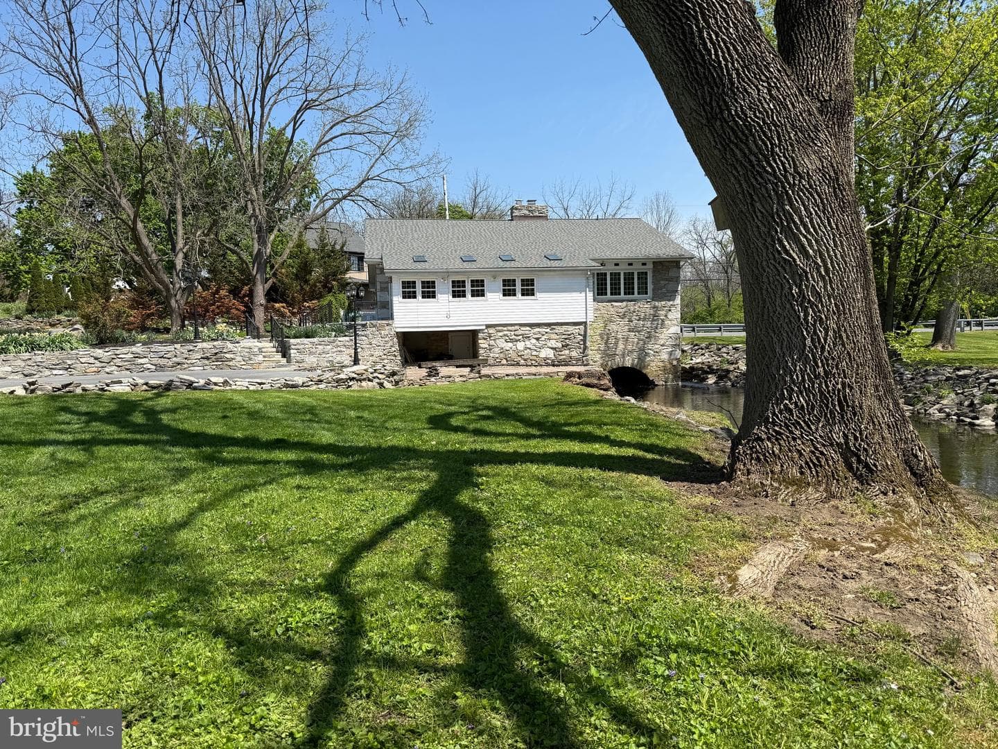 535 S Mill Street photo 1