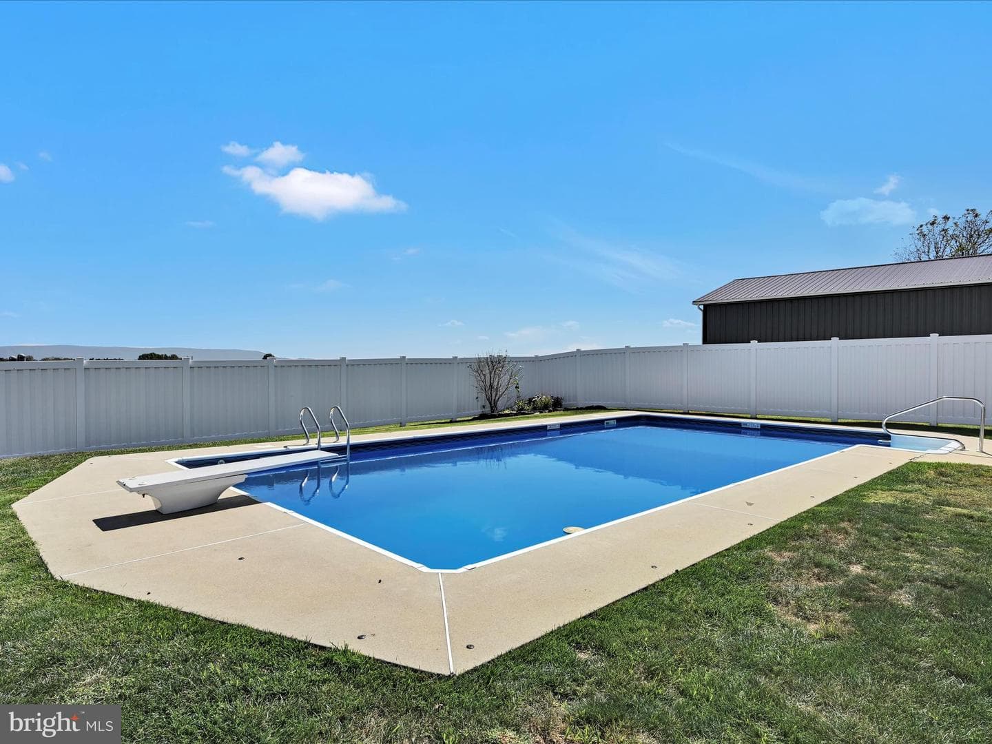 544 N College Street photo 30