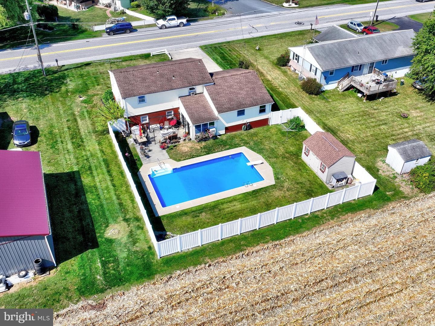 544 N College Street photo 37