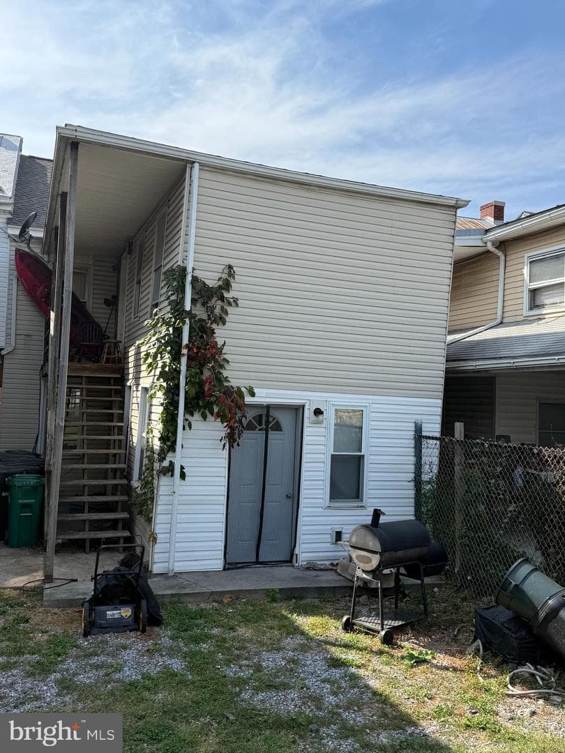 352 N 7th Street photo 3
