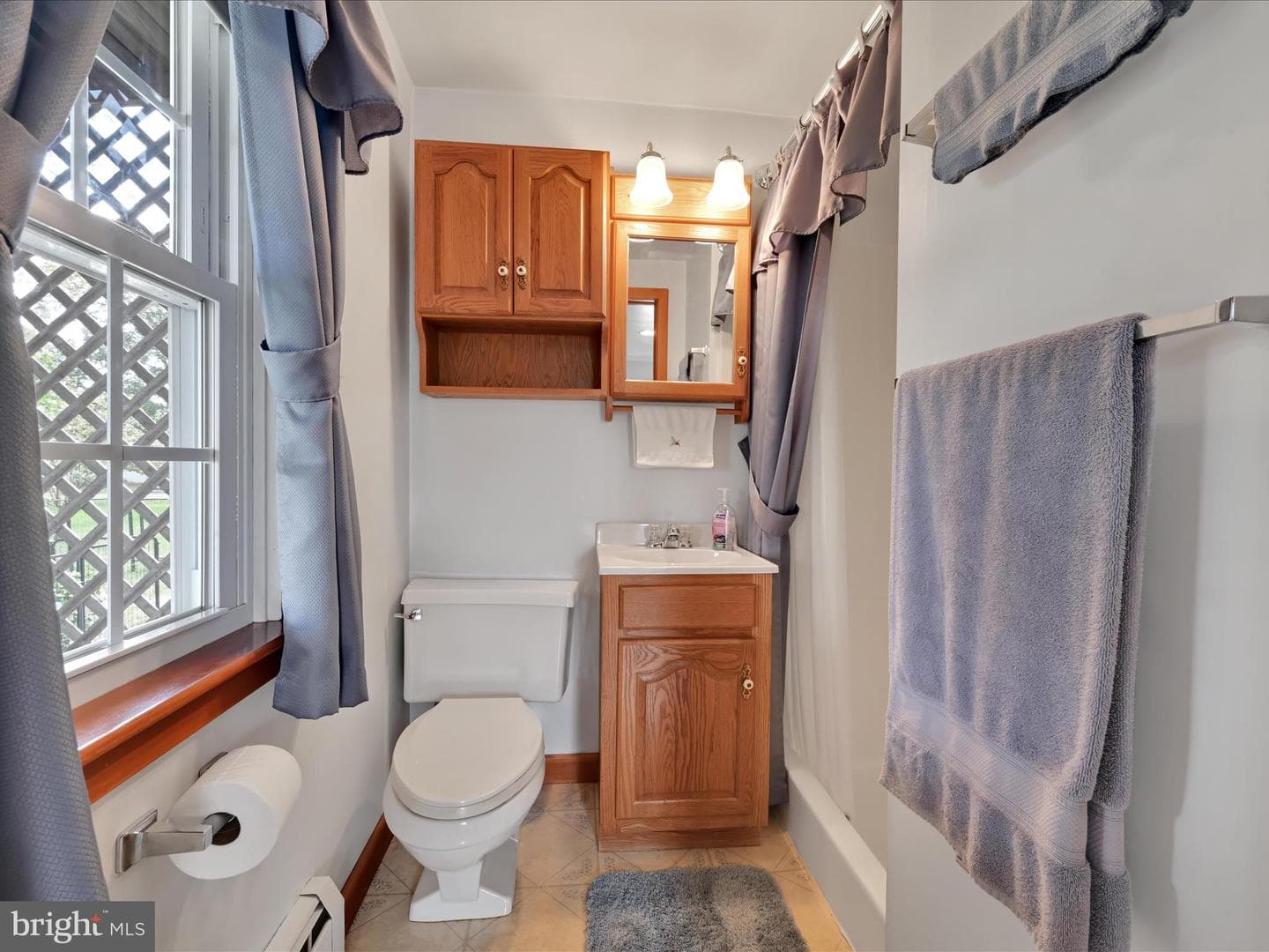 140 N Railroad Street photo 16