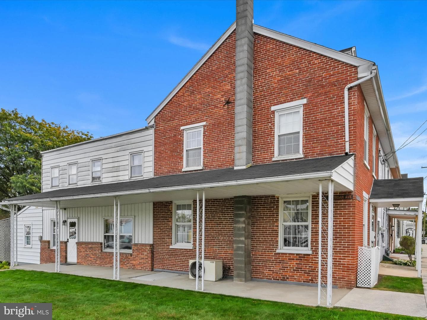 140 N Railroad Street photo 25