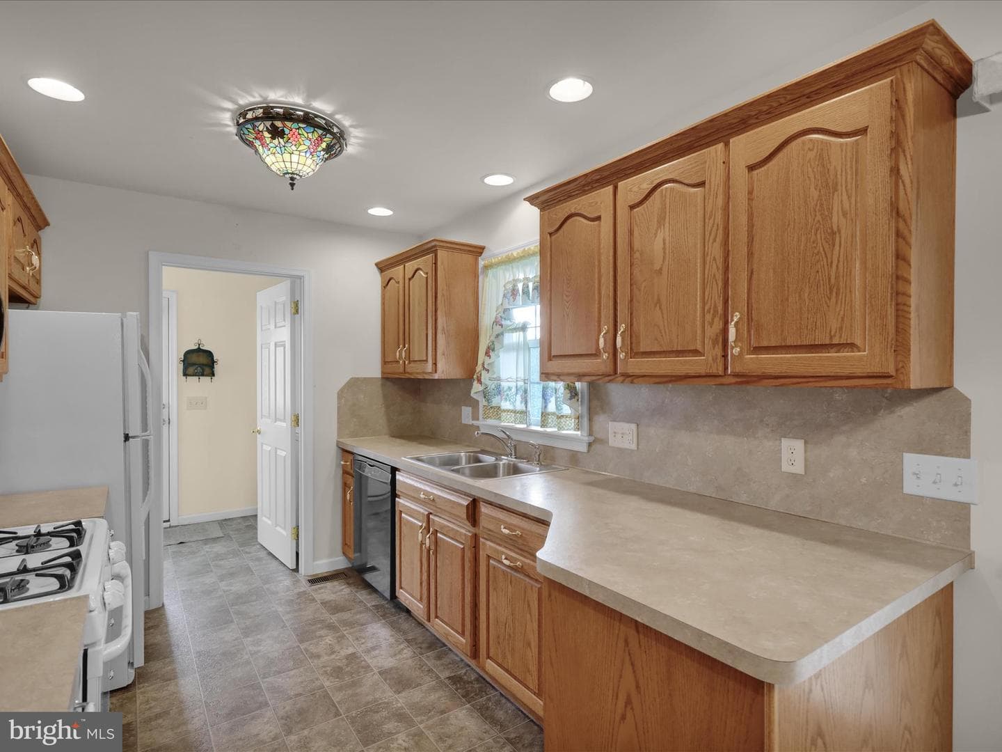 26 Village Drive photo 8
