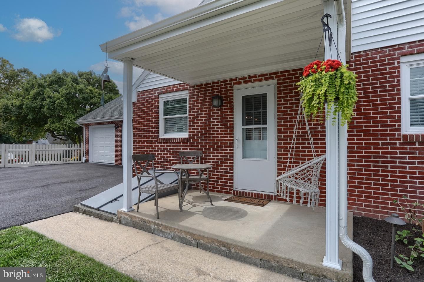 116 W Washington Avenue photo 40