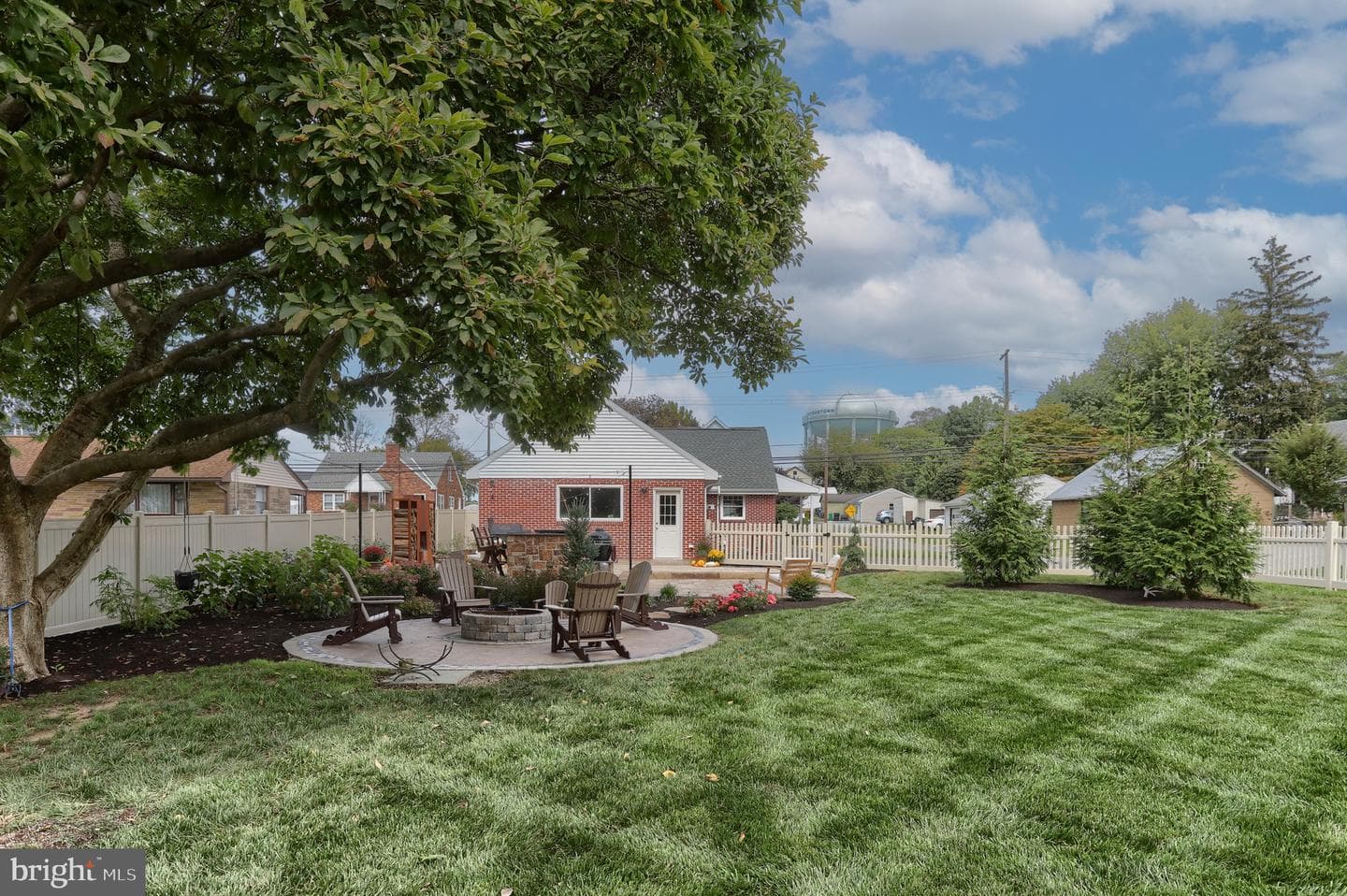 116 W Washington Avenue photo 49