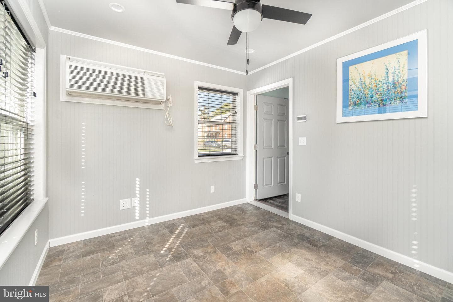 421 N Railroad Street photo 10