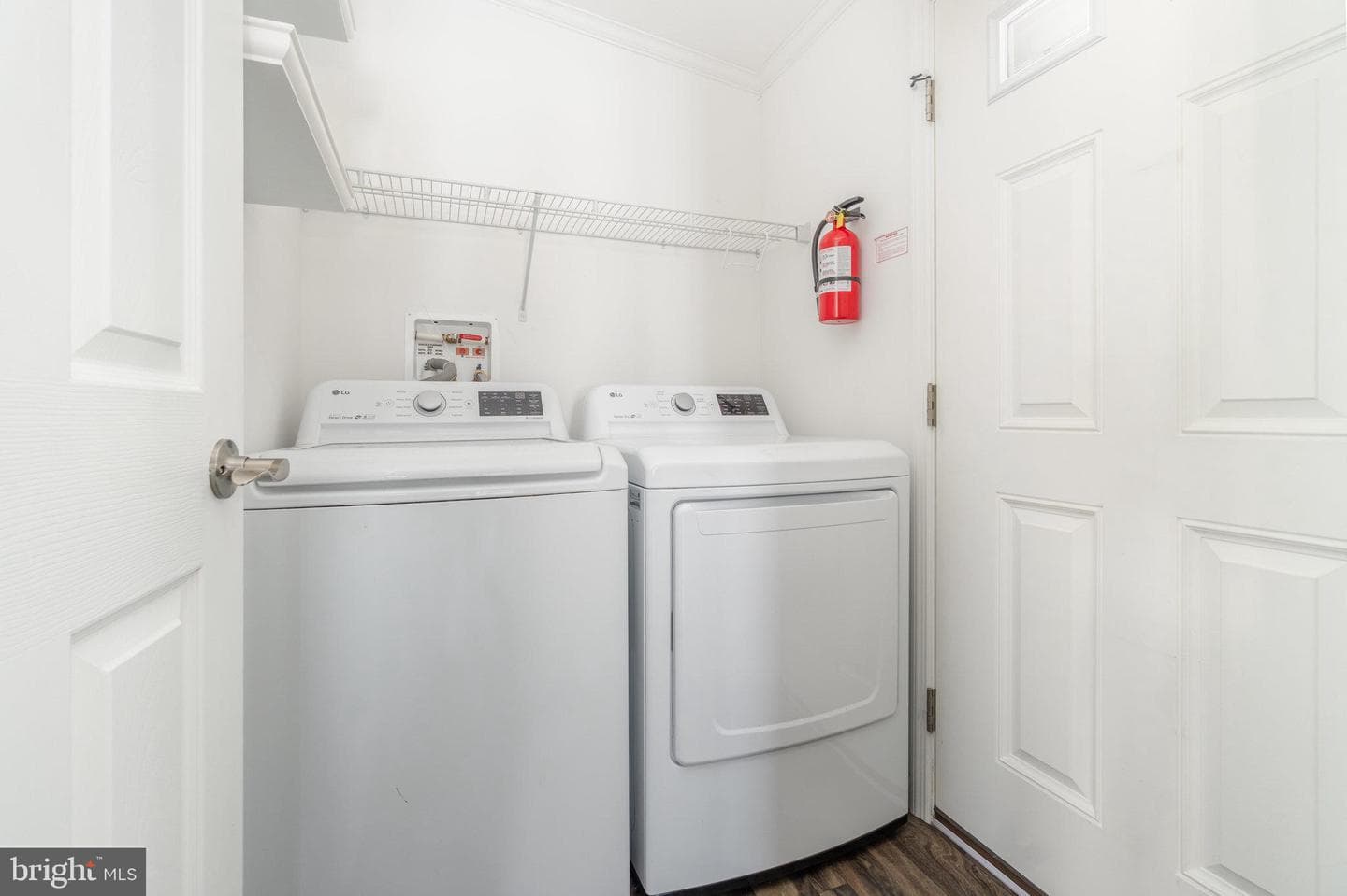 421 N Railroad Street photo 17