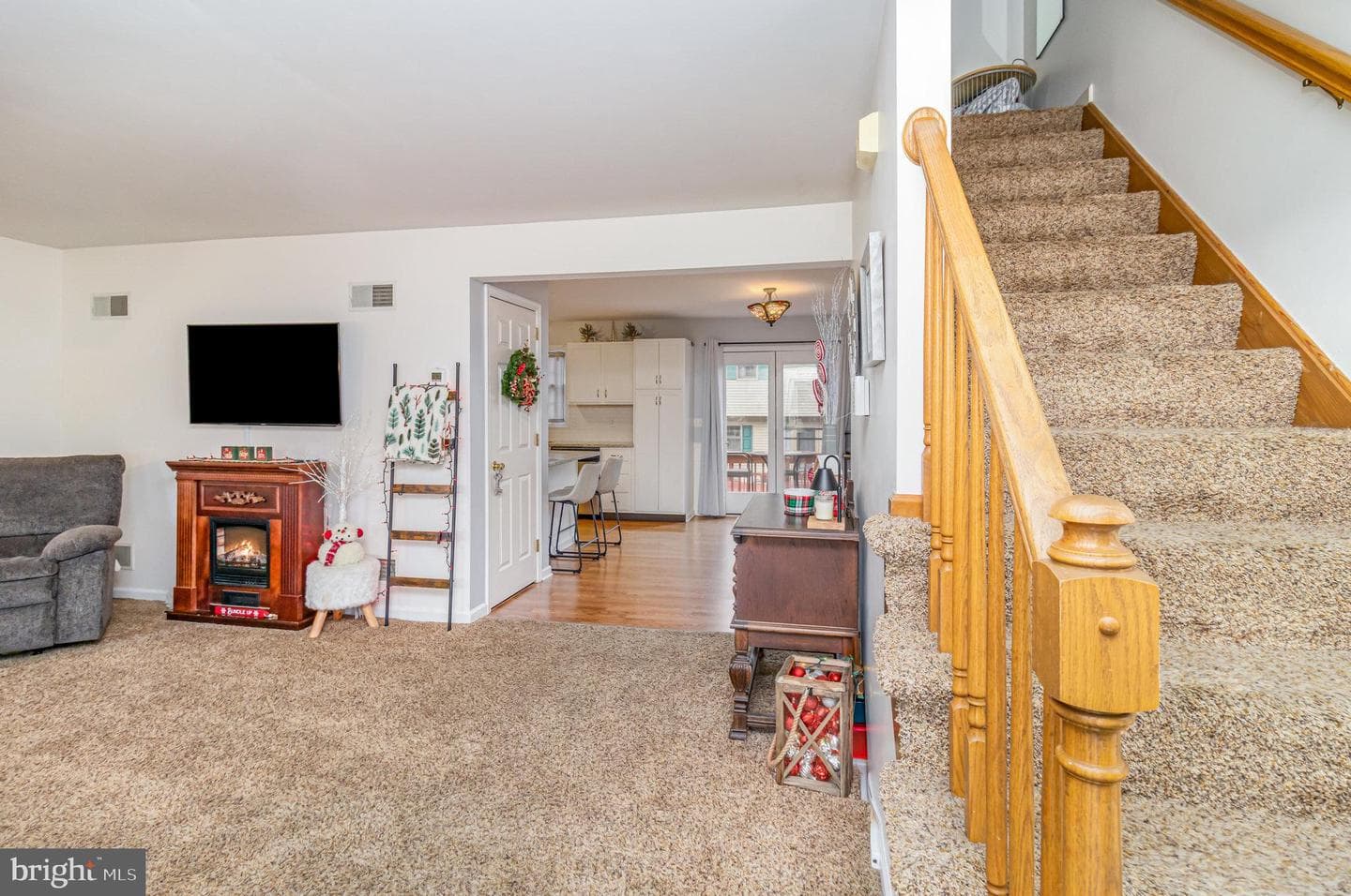 2083 Greystone Drive photo 7