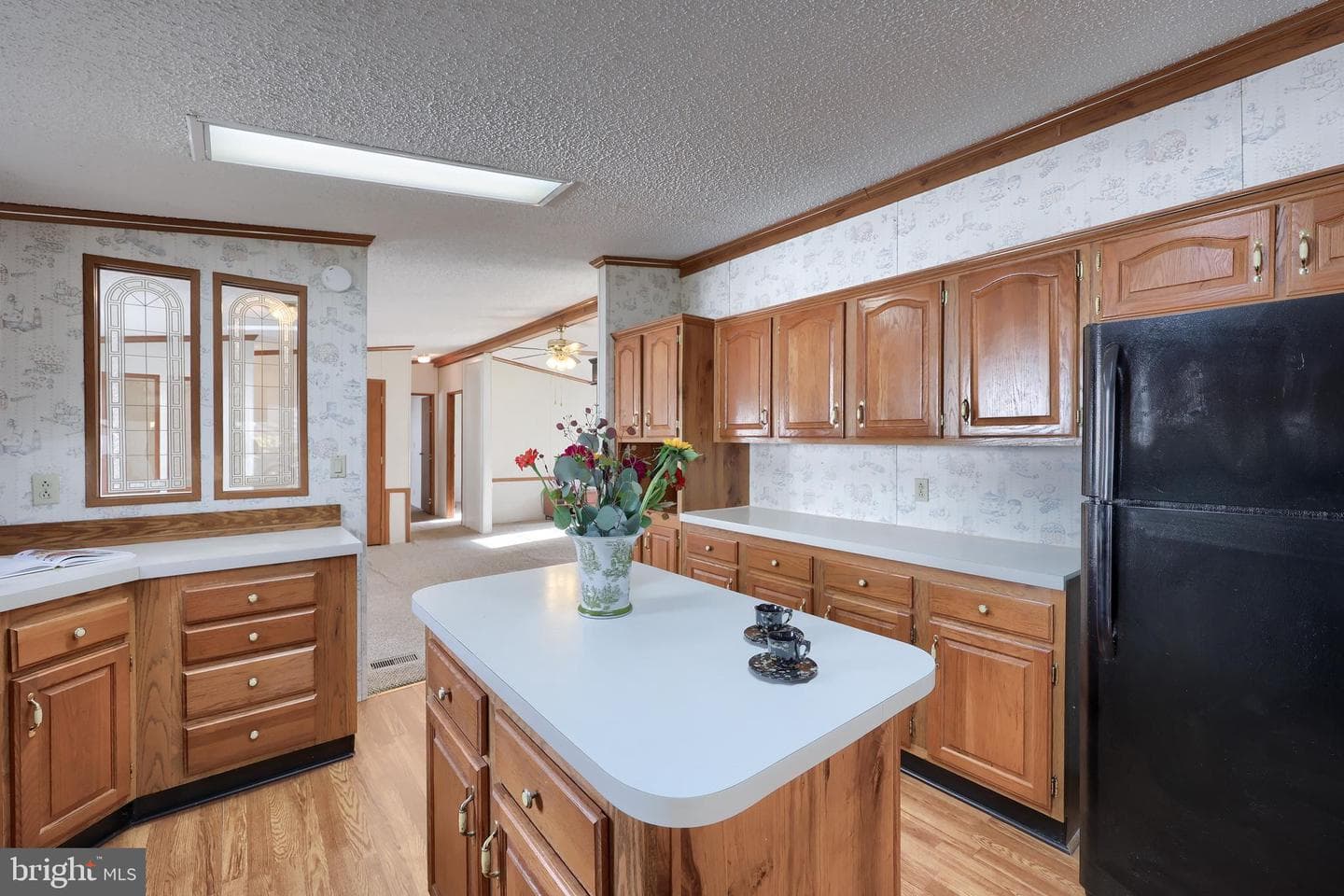 564 W Cedar Street photo 20