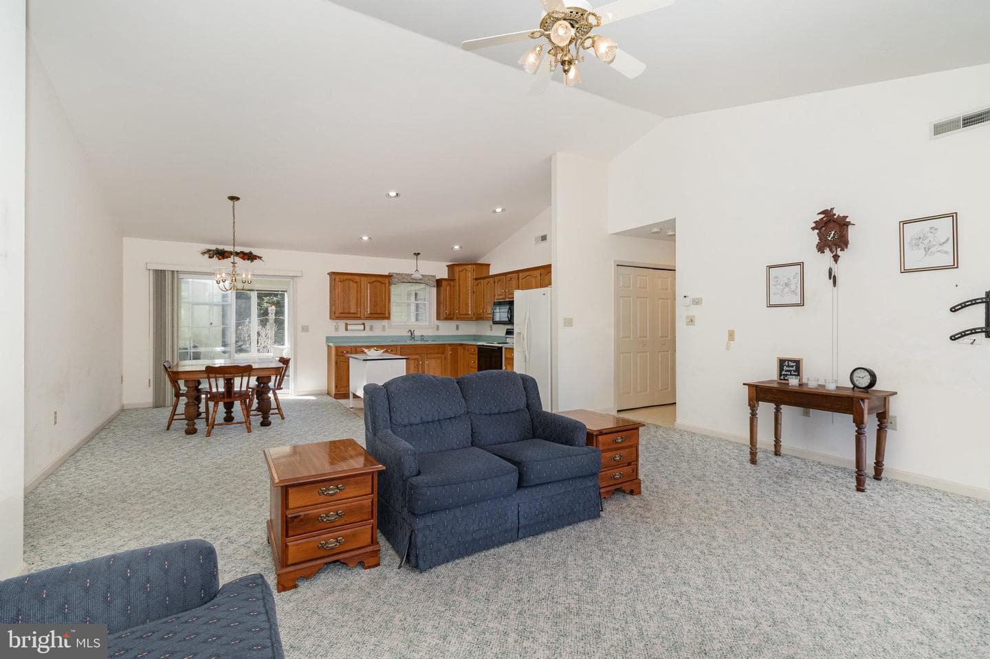 15 Lakeview Drive photo 8