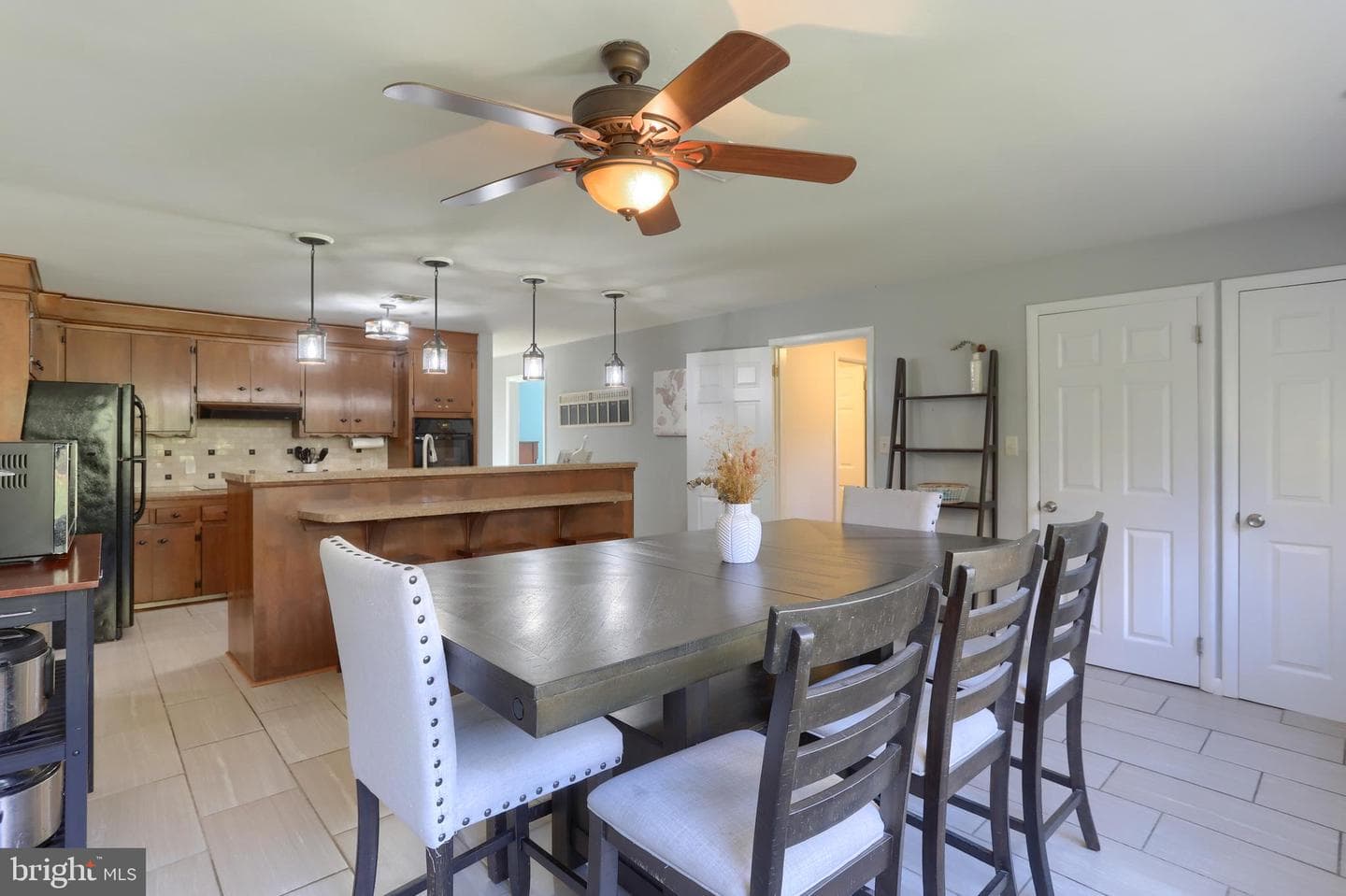 508 Noble Street photo 16
