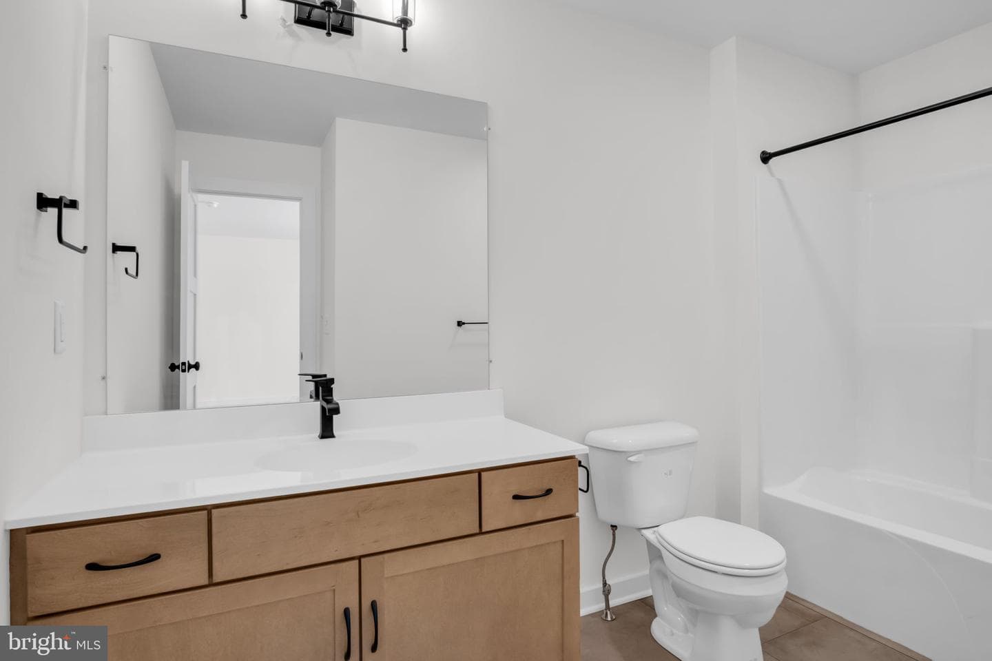 139 Alexandria Drive photo 12