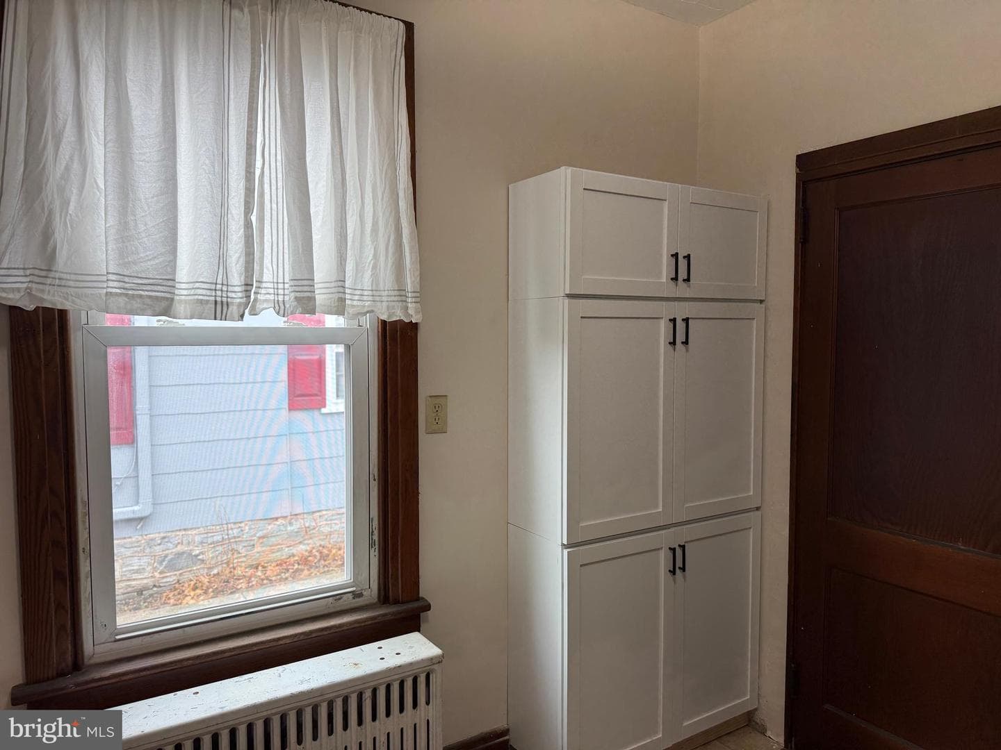 425 E Maple Street photo 14
